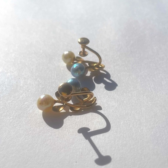 Vintage 14k Gold and Pearl Screw or clip on Earrings for un pierced Ears - Picture 11 of 15